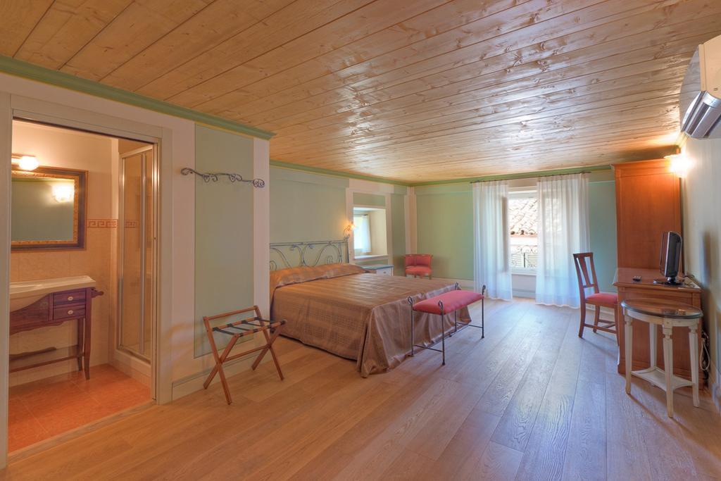 Bed and Breakfast Il Vicolo Relais Sirolo Habitación foto
